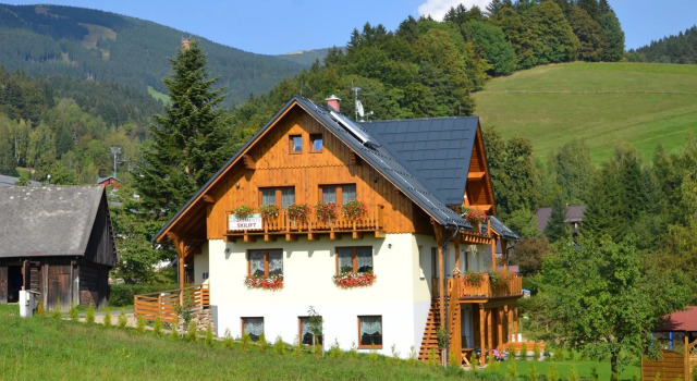 Apartmány Ski Lift, Buchen Sie Hotel Rochlitz an der Iser Region Königgrätz