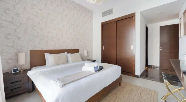 Dubai Marina Sleeps 3 Very Close to the Beach, Забронировать Апартаменты/квартира Отели Эмирата Дубая с парковкой, рядом с Торговый центр The Beach, Парковка
