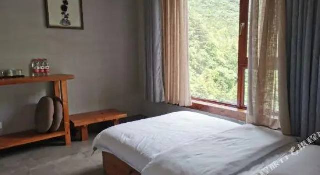 Yunbo Tianmu Yangsheng Manor, Rezerwuj Hotel Hotele w Hangzhou z basenem, Basen