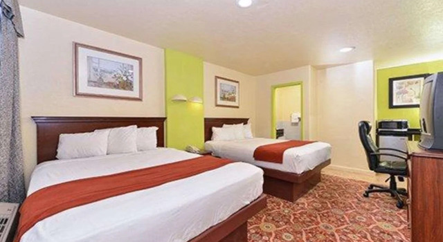 Rodeway Inn, Rezervați Hotel Modesto 