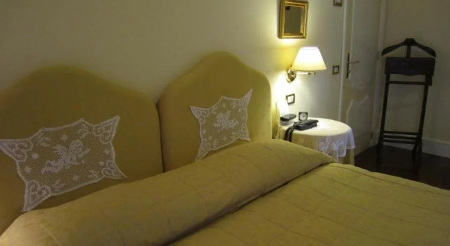 Hotel Villa Castellani, Varaa Hotelli Mogliano 