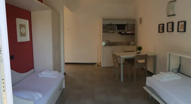 Holiday Home 4 Stars Imperia, Забронировать Отель Отели Империи с завтраком, Завтраки