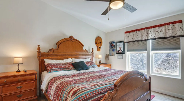 13 Mi to Lake Powell: Mtn-view Home w/ Deck & BBQ, Rezerwuj Dom wakacyjny Hotele w South Coyote Buttes z parkingiem, Parking