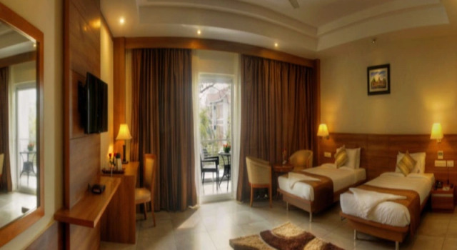 Номер Standard с балконом и с красивым видом из окна Hotel Le Ruchi The Prince