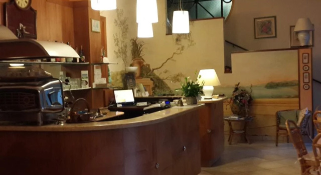 Ennesima Osteria con Alloggio - Bike Hotel, Забронировать Отель Отели в центре Тосколано-Мадерно с завтраком, отели в центре Тосколано-Мадерно с завтраком