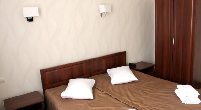Riviera Hotel, Prenota Hotel Hotel a Ivano-Frankovsk con parcheggio, Parcheggio