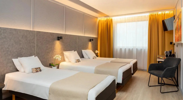 Трёхместный номер Metropol Hotel