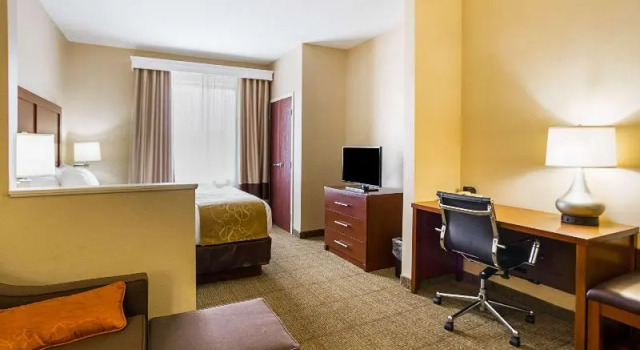 Номер Standard Comfort Suites Twinsburg