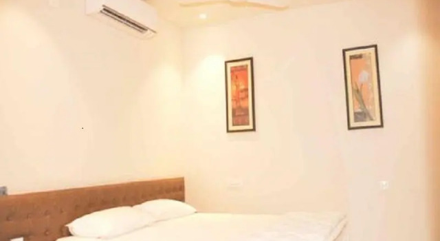 Hotel Sn Grand Tukkuguda, Rezerwuj Hotel Maisaram Telangana