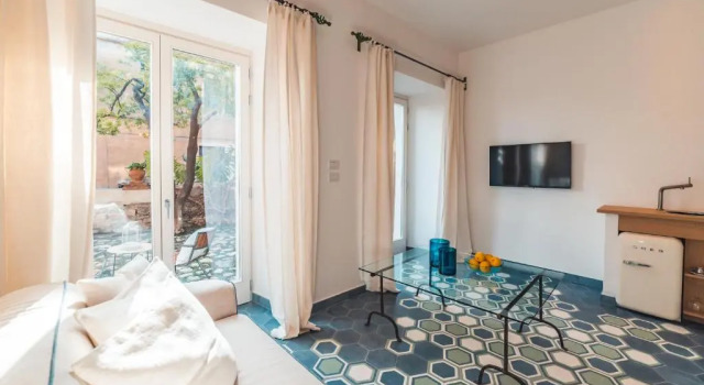 Люкс Deluxe Médousa Suites