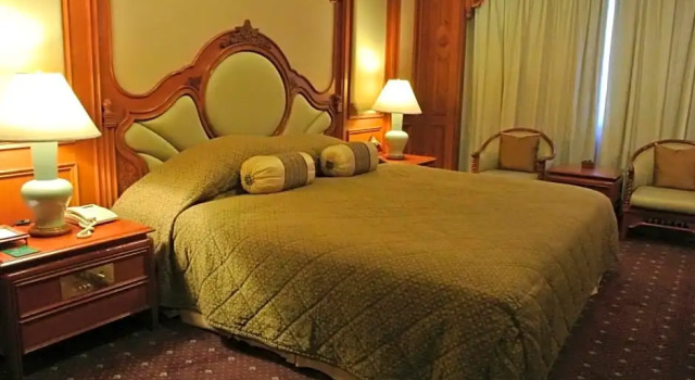 Полулюкс Chiang Mai Plaza Hotel