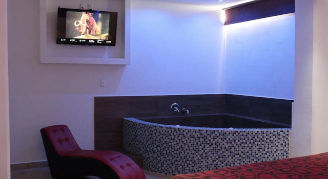Двухместный люкс First Inn Hotel & Business