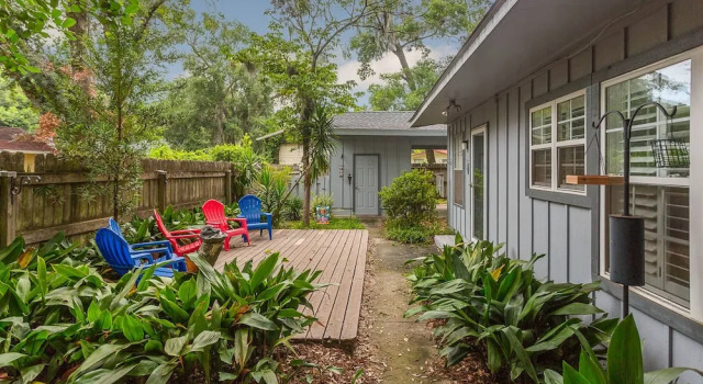 Коттедж с 3 комнатами 11908 Old Demere Rd by Hodnett Cooper