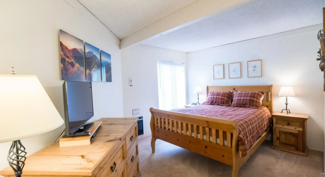 Sherwin Villas 32 - One Bedroom Condo