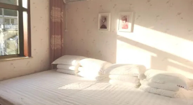 Кровать в общем номере (женский номер) Beijing Mutian Lushan Luxiuli Homestay