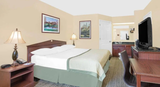Номер Standard Brentwood Inn & Suites