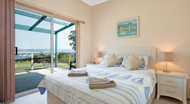 Люкс Classic Quarantine Bay Beach Cottages