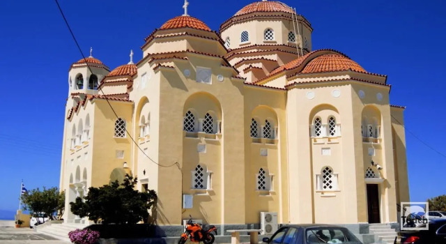 Pyrgos 3-Bed Villa Sleeps 8 with Pool and AirCon, Забронировать Вилла Виллы Пиргос, Вилла