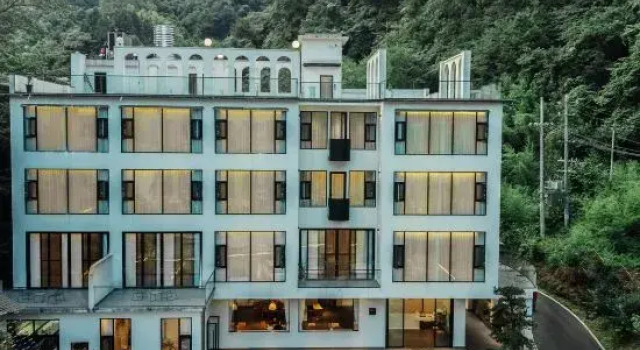 Bifengxia Lanshan Designer Homestay, Varaa Hotelli Hotellit Sichuan pysäköinnillä, Pysäköinti