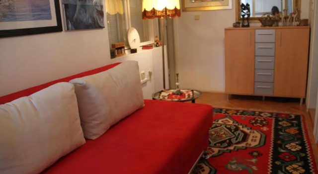 Апартаменты Deluxe Apartments Town Center