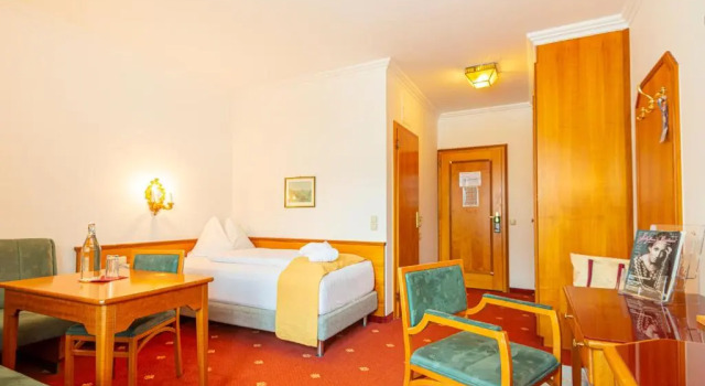 Одноместный номер Standard с балконом Hotel Germania Gastein
