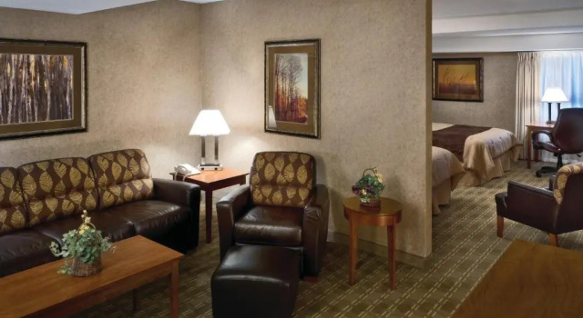 Семейный номер Standard Arrowwood Resort Hotel and Conference Center, Alexandria