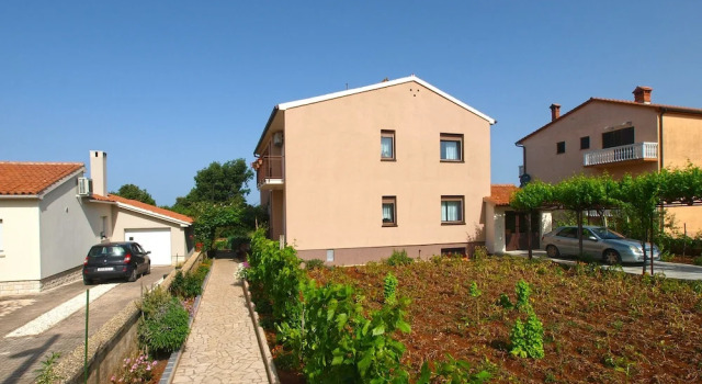 Apartment 1563