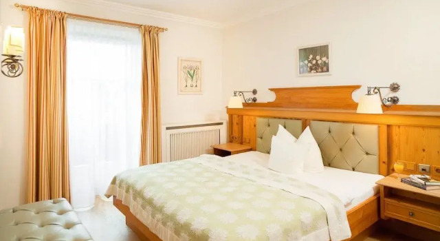 Kurhotel Vollererhof - Gesundheitszentrum, Забронировать Отель Отели Tennengau с парковкой, Парковка