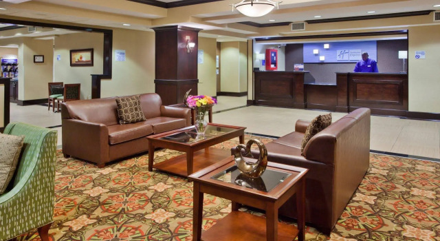 Holiday Inn Express & Suites Charlotte-Concord-I-85 by IHG, Забронировать Отель Конкорд Северная Каролина, рядом с Океанариум SEA LIFE Charlotte-Concord