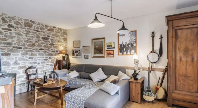 House Les Roses Yffiniac, Rezerwuj Hotel  