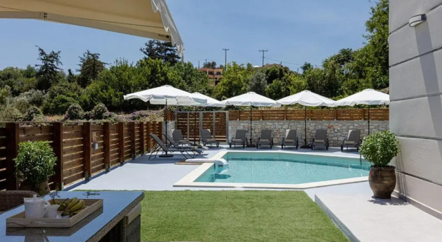 Вилла Villa Chnaris - Private Pool and Sauna
