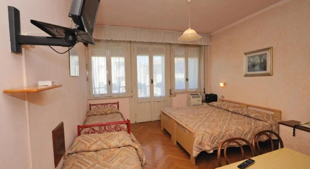 Четырёхместный номер Standard Hotel Elena