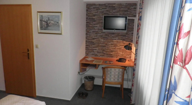 Hotel Haarener Hof, Забронировать Отель Отели Paderborner Land с бассейном, Бассейн