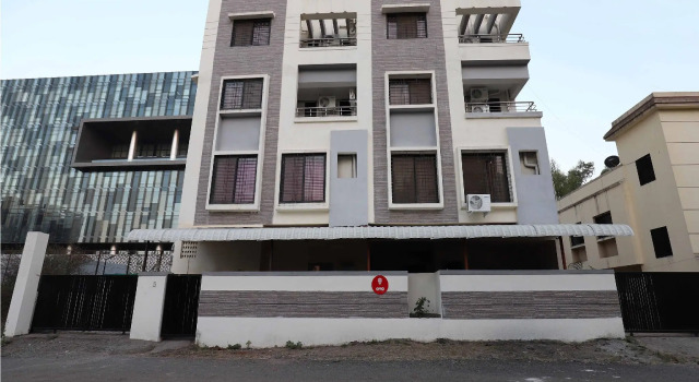OYO 10680 Hotel Royal Inn, Забронировать Отель Отели штата Махараштры 3 звезды, 3*