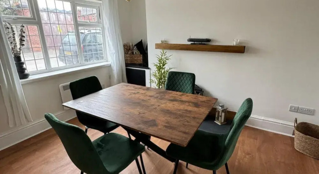 Cottage - Sleeps 4 - Pet Ok - Patio - Parking, Book Feriehus  