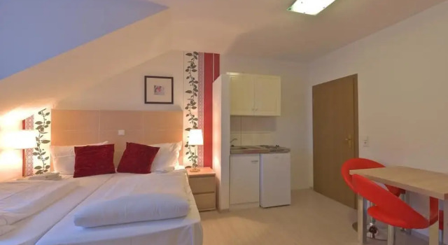Трёхместный номер Standard Hotel Alt-Finthen