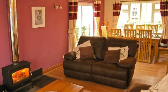 Firhaven, Book Hotel Llanfaelog Anglesey