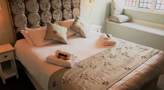 The Black Boy Hotel, Buchen Sie Hotel Sudbury 