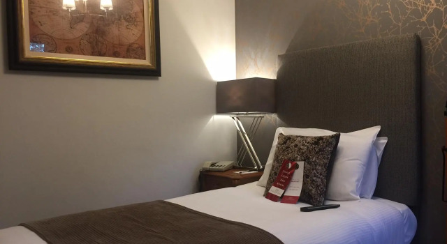 Одноместный номер Standard De Rougemont Manor Hotel & Suites