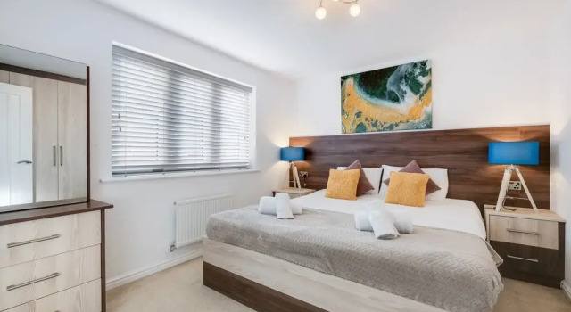 Коттедж Cherry Banks 5 Bedroom & 3 Bathroom Hse