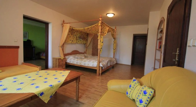 Golden Moon, Buchen Sie Hotel Andělská Hora 
