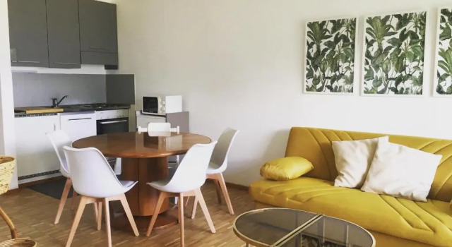 Family Friendly STUDIO 5 min city center 5 station, Забронировать Апартаменты/квартира Отели Лугано с парковкой, рядом с Парк Ciani, Парковка