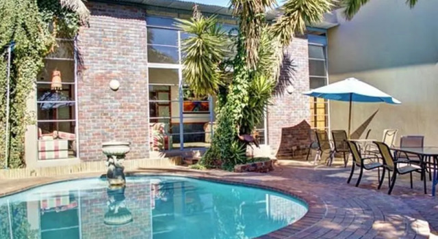 Люкс African Moon Corporate House