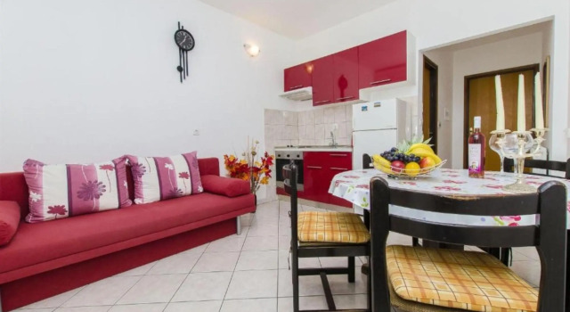 Adel - 70 m From Beach - A2, Rezerwuj Hotel Brac Island 