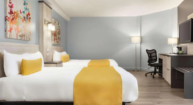 Четырёхместный номер Standard Travelodge by Wyndham Alma