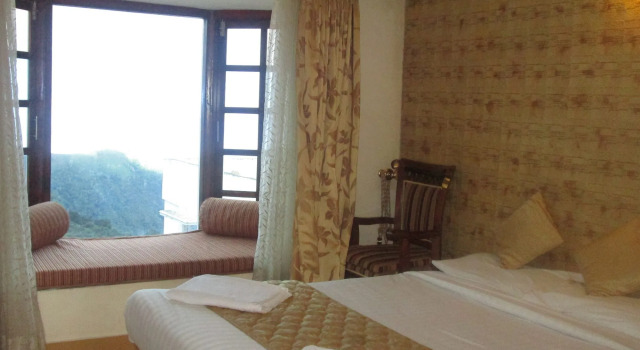 Country Club Valley Vista, Забронировать Отель Отели штата Тамилнада с бассейном, Бассейн