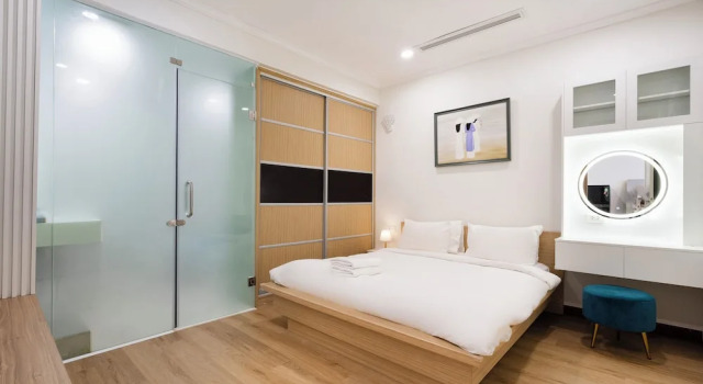 Spacious 2BR Lancaster, Забронировать Апартаменты/квартира СПА-отели Хошимина, рядом с Hung Kings' Temple, SPA-услуги