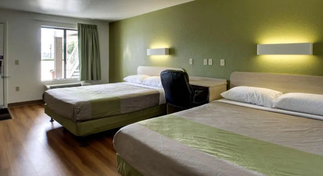 Четырёхместный номер Standard Motel 6 Ogden Riverdale
