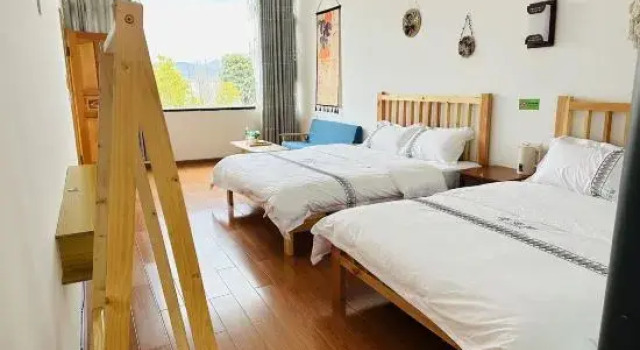 Qihai Beach Homestay in Dali City, Prenota Hotel Hotel a Dali con parcheggio, Parcheggio