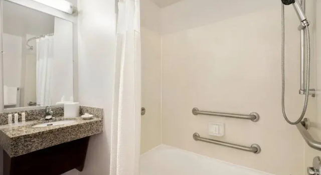 Четырёхместный люкс TownePlace Suites Boca Raton